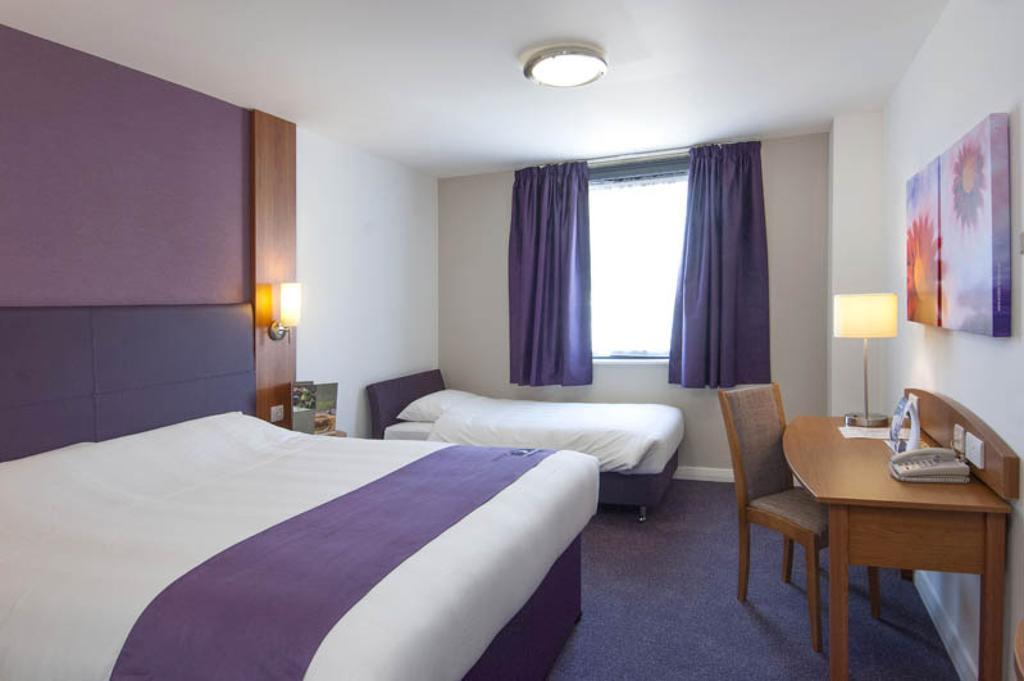 Premier Inn Dundee West Szoba fotó