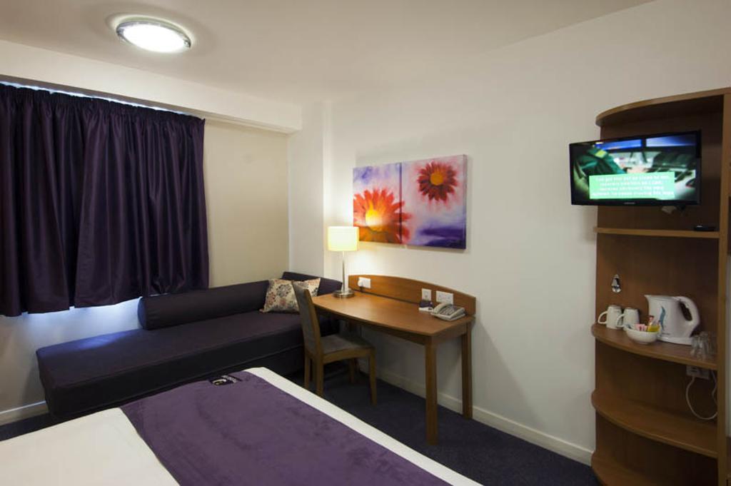 Premier Inn Dundee West Szoba fotó